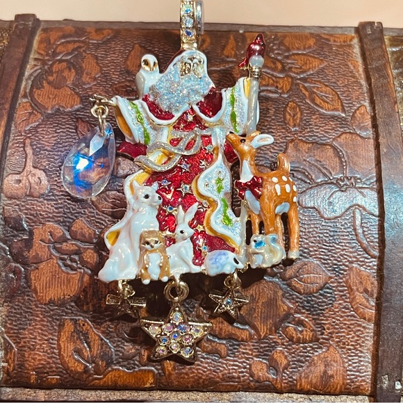 SALE!!! RARE SignedKirk’s Folly Santa & Forest Animals Necklace Enhancer! - Picture 6 of 11